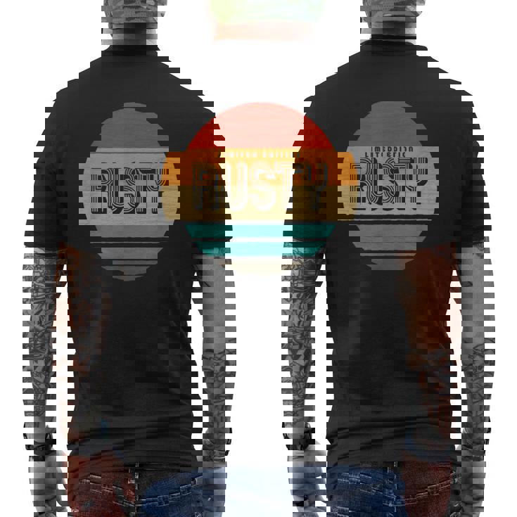 Rusty 名称 レトロ・ヴィンテージ・サンセット 限定版 メンズTシャツ バックプリント