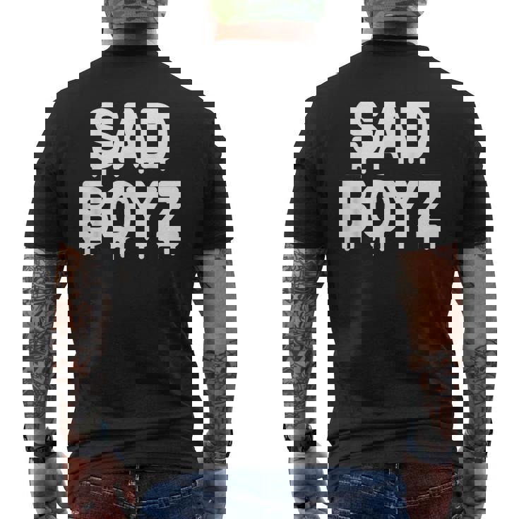Sad Boyz Drip おもしろグラフィックノベルティ トレンディギフト メンズTシャツ バックプリント