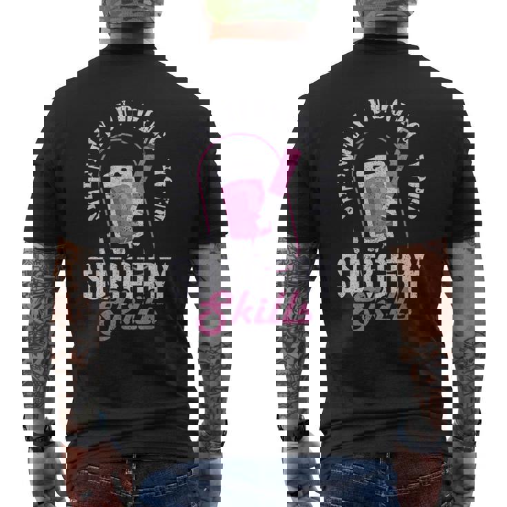 Silently Judging Yoururgerykills 麻酔科医 メンズTシャツ バックプリント