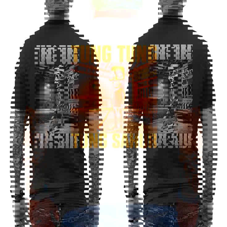 Tung Tung Tungahur Meme Brainrot メンズTシャツ バックプリント