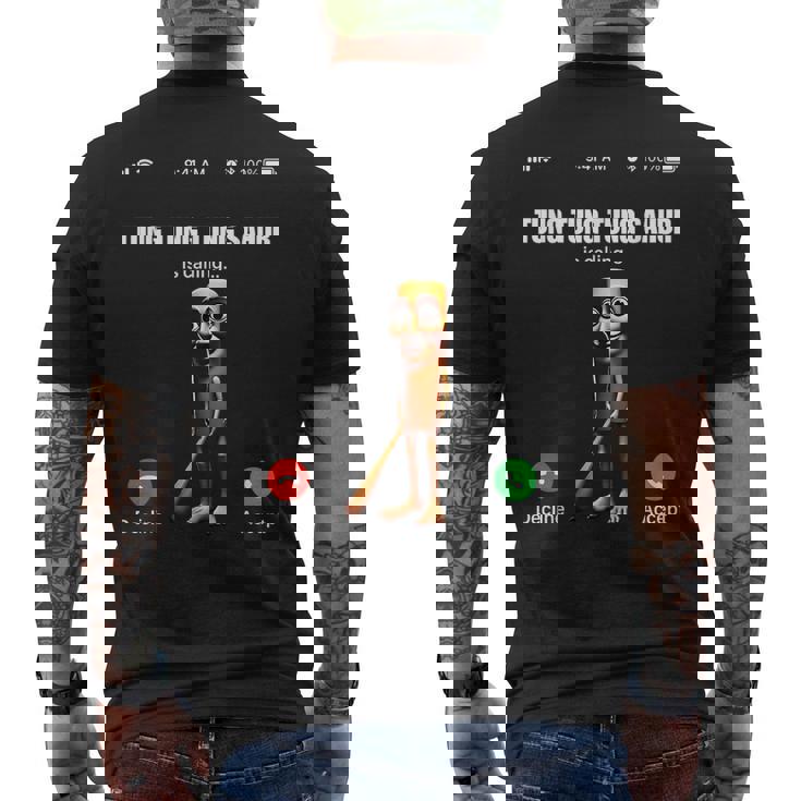 Tung Tung Tungahur-イタリアのブレインロットミーム メンズTシャツ バックプリント