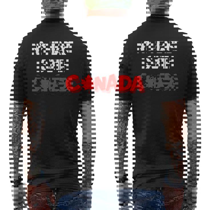 「My Heart Is With Canada」 – カナダ人と強く立つ メンズTシャツ バックプリント