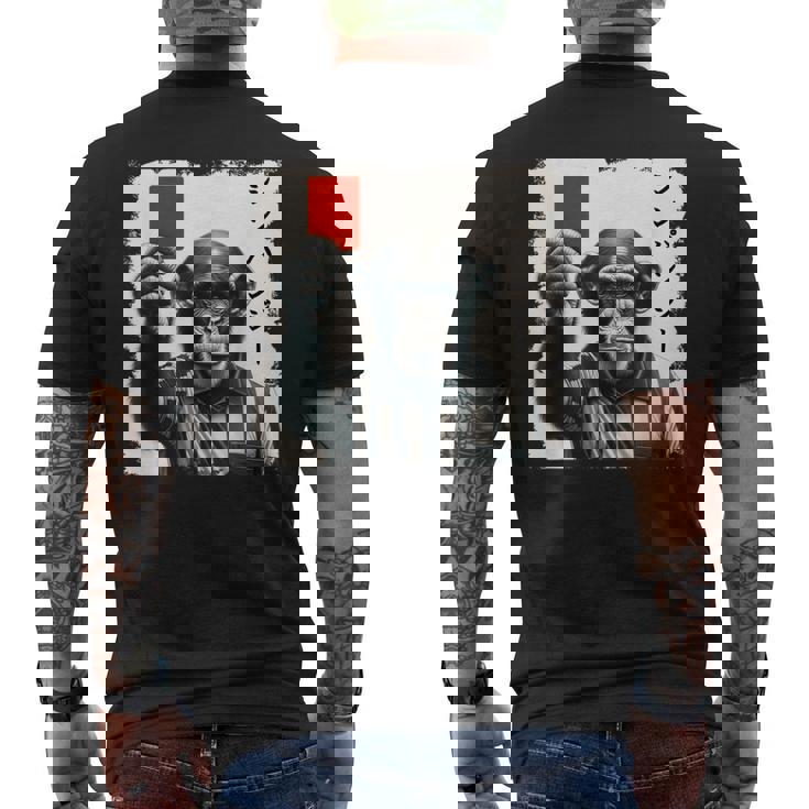 「シンパンジー」審判 シンパン チンパンジー レッドカード 猿 サル スポーツ サッカー 日本語 カタカナ かっこいい メンズTシャツ バックプリント