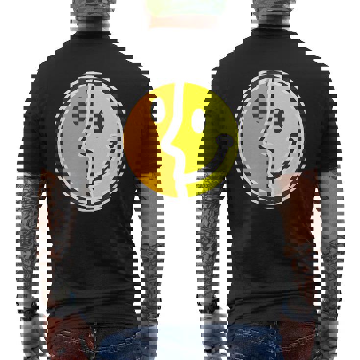 【ピカソ風】スマイル フェイス 笑顔（パロディ）キュビズム【スマイリー】ニコニコ 黄色 ポップ かわいい メンズTシャツ バックプリント