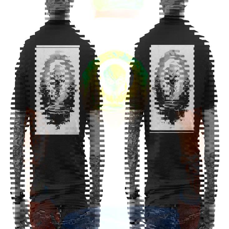 かわいいグリーンエイリアンヘッドufoスペースフェイス メンズTシャツ バックプリント