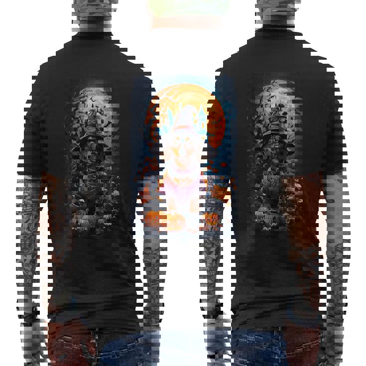 かわいいダックスフントと不気味なお化け屋敷のハロウィンコスチューム メンズTシャツ バックプリント