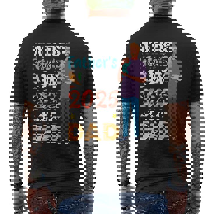 はじめての父の日2025年 赤ちゃんの誇り高きパパを持つお父さんとして メンズTシャツ バックプリント