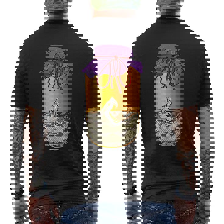 はぶ酒 スネークウイスキー 沖縄 日本 岩国沖縄沖縄 ハブ酒 メンズTシャツ バックプリント