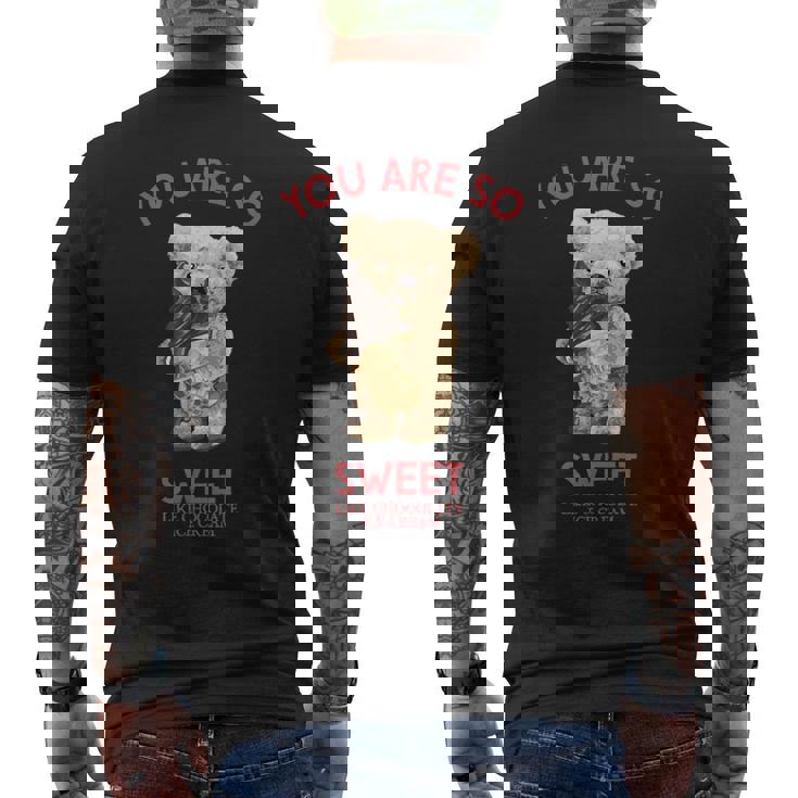 アイスクリームを食べるテディベア メンズTシャツ バックプリント