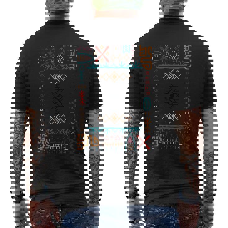 アステカ柄デザイン。 メンズTシャツ バックプリント