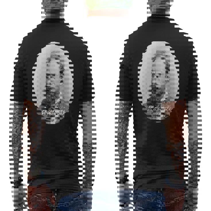 アントニン・ドヴォラックの作曲家の肖像画 メンズTシャツ バックプリント