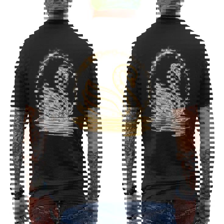 アート プリント モチーフとしての美しい白鳥、ギフトのアイデア メンズTシャツ バックプリント