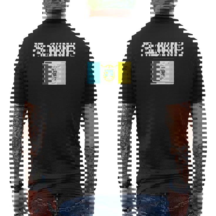 イエローナイフ 紋章 旗 国家への誇り ギフト お土産 メンズTシャツ バックプリント