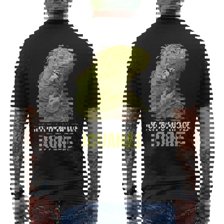 イグアナ・イグアナが大好きな男の子だけ。 メンズTシャツ バックプリント