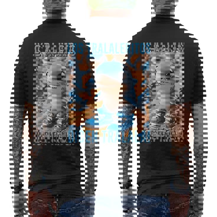 インターネットミーム 陽気なaiモンスター ロス トラレリトス ディセン メンズTシャツ バックプリント