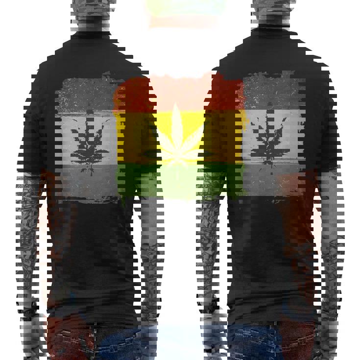 ウィード マリファナ ガンジャ リーフ ラスタ フラッグ 大麻 恋人 ギフト メンズTシャツ バックプリント