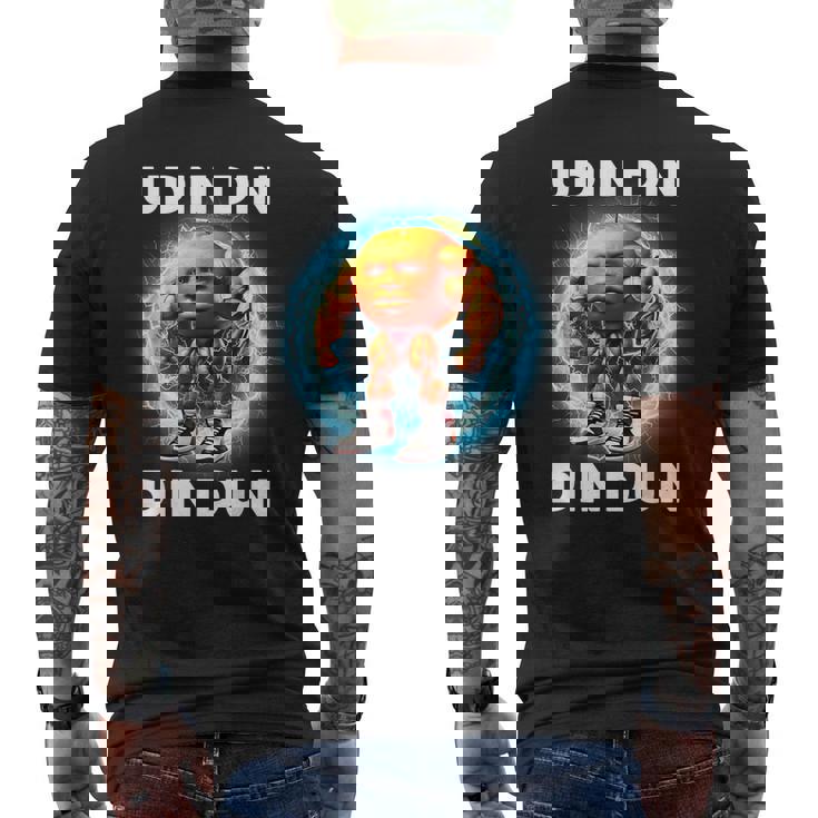 ウディン・ディン・ダン・ウディンドゥン イタリアンブレインロット・ミーム メンズTシャツ バックプリント