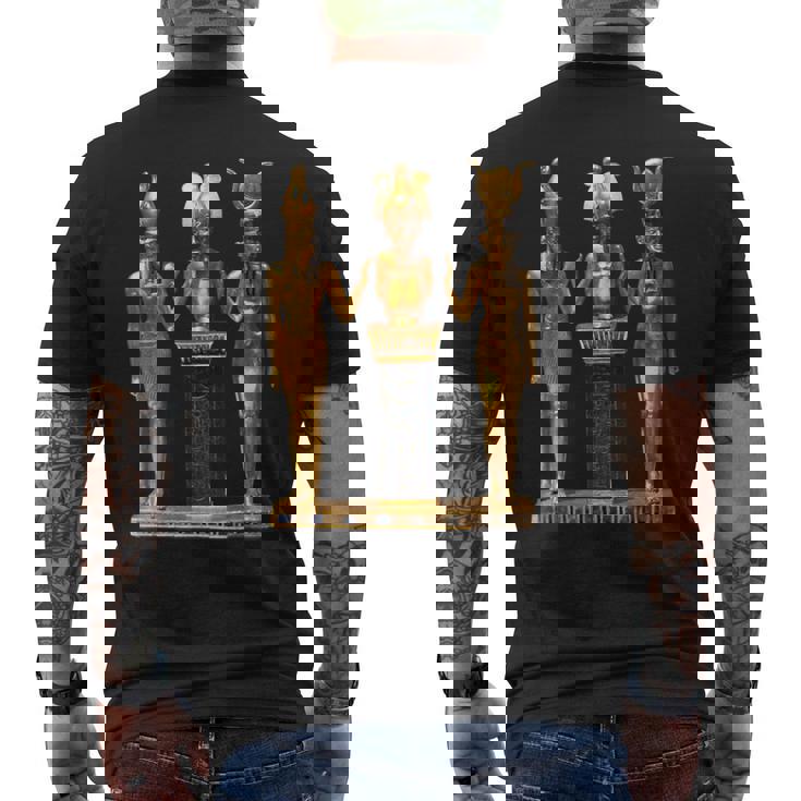 エジプト トリニティ ゴールデンホルス オシリスとイシスの像 メンズTシャツ バックプリント