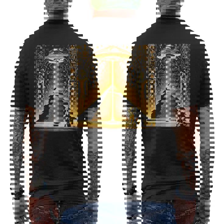 エジプトピラミッドufo猫と光エネルギー Egypt Ufo Pyramid Beam メンズTシャツ バックプリント