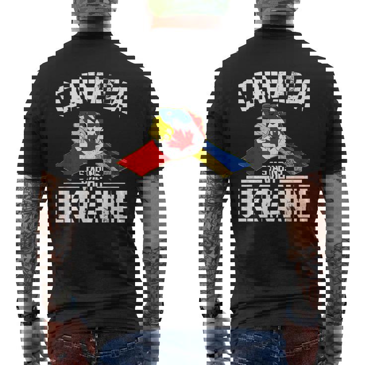 カナダはウクライナのウクライナのカナダの旗のtシャツで立ちます メンズTシャツ バックプリント