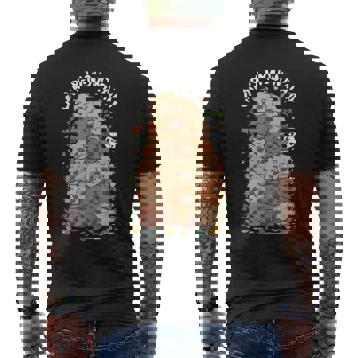 カピバラ山 かわいい 寝ているカピバラの恋人 メンズTシャツ バックプリント