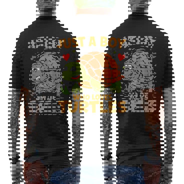 カメが大好きな少年 メンズTシャツ バックプリント