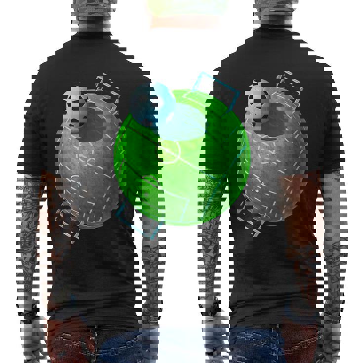 カーブ サッカーボール フィールドゴール サッカー選手 コーチ サッカーファン メンズTシャツ バックプリント