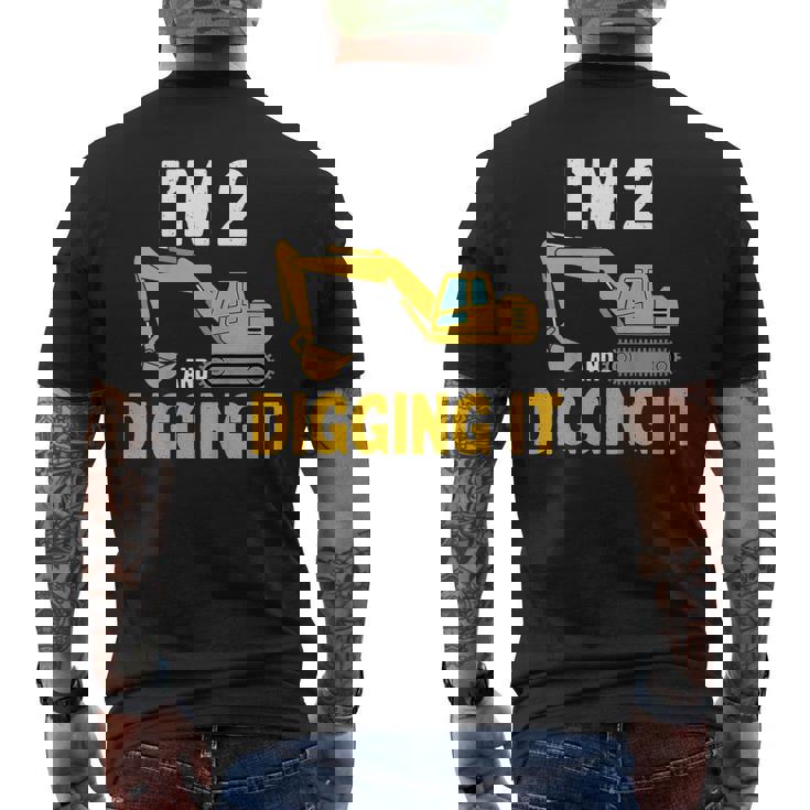 キッズ I'm 2 And Digging It 男の子向けのかわいいショベルデザイン メンズTシャツ バックプリント