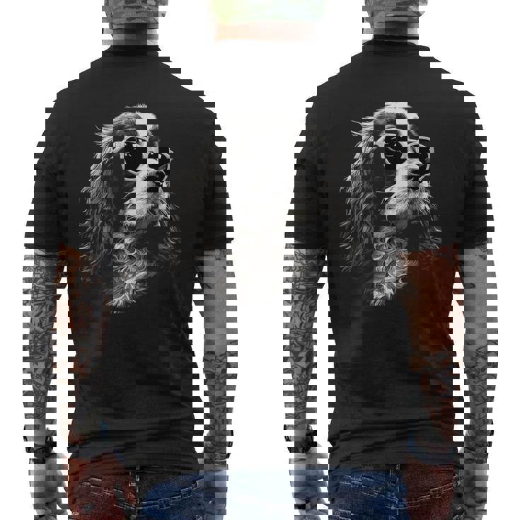 キャバリア・キング・チャールズ・スパニエル犬とサングラス メンズTシャツ バックプリント