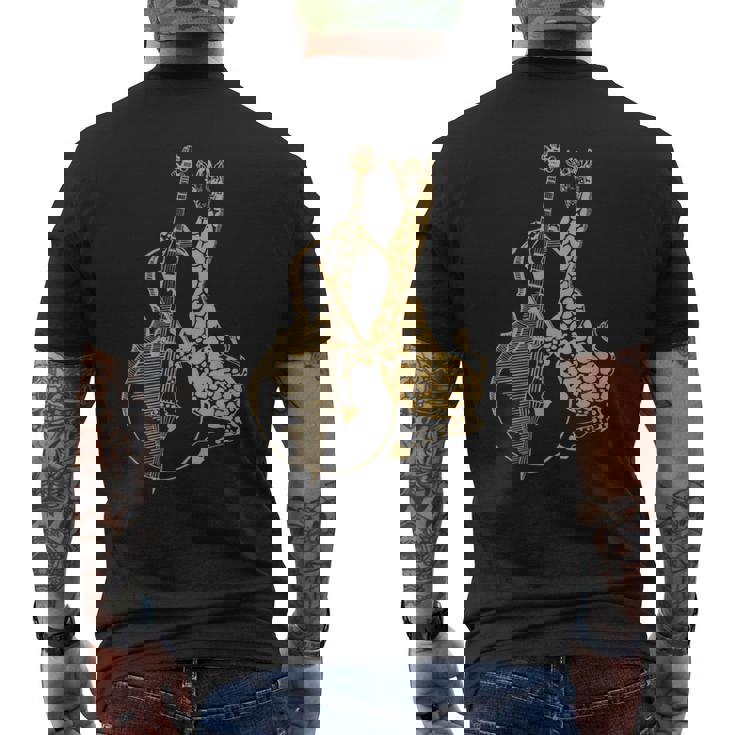 キリン 演奏 チェロ おもしろい 動物 チェリスト ロック ミュージシャン アート メンズTシャツ バックプリント