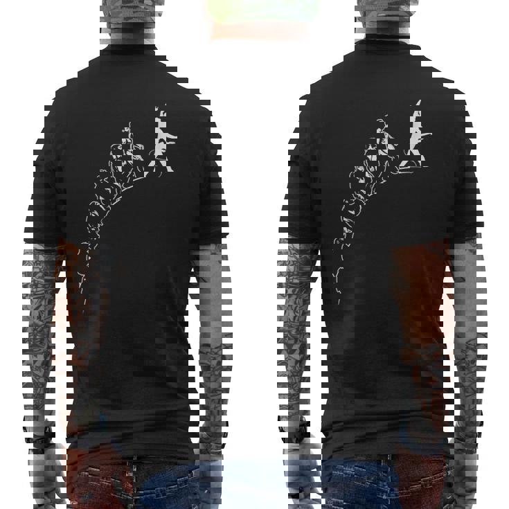 ギタープレイヤーの進化 面白いギタリストのミュージシャン メンズTシャツ バックプリント