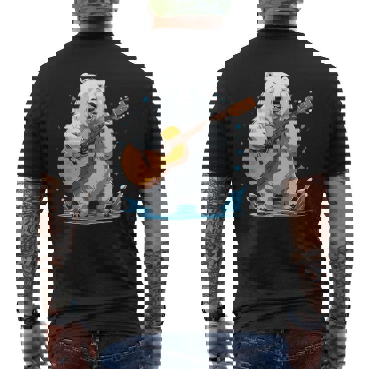 クマがアコースティックギターを弾くクマのギタリスト メンズTシャツ バックプリント