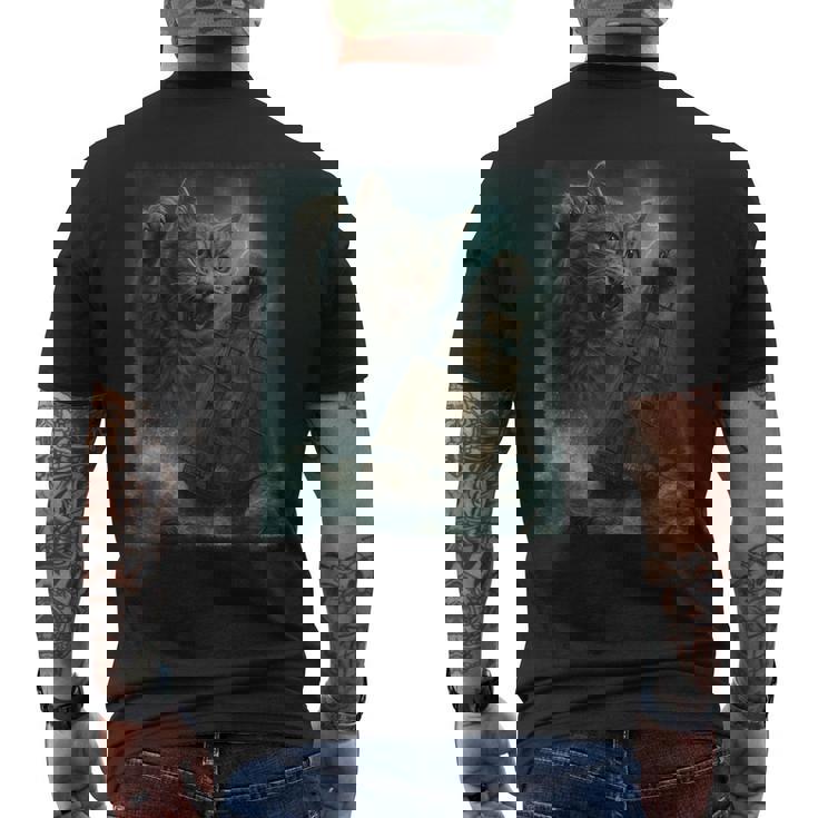 クラーケンの海の怪獣が海に潜る海賊船を襲う巨大猫 メンズTシャツ バックプリント