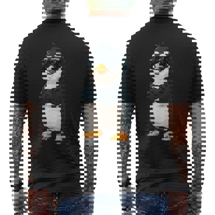 クールなペンギン漫画面白い動物サングラス付き メンズTシャツ バックプリント