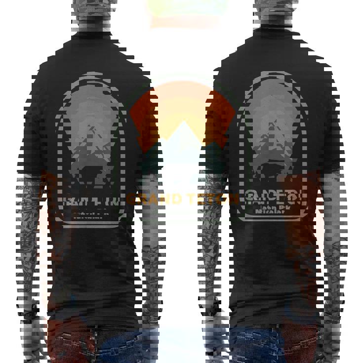 グランドティトン国立公園 レトロサンセット ヴィンテージ メンズTシャツ バックプリント