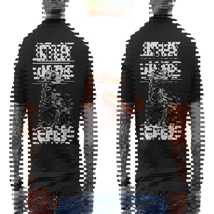 コモドドラゴンを愛するただの少年 男の子 キッズ メンズTシャツ バックプリント