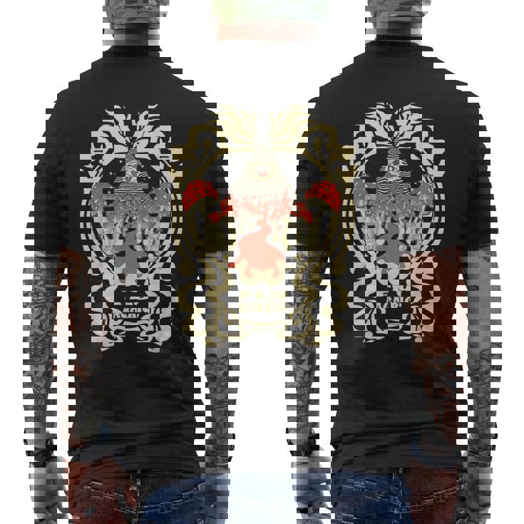 サイケデリック キノコ フライ 寒天 レイビング フェスティバル パーティー 行楽 メンズTシャツ バックプリント