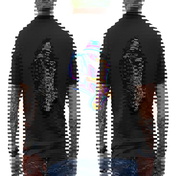 サックス奏者 ジャズ好きのためのカラフルなラインアート メンズTシャツ バックプリント