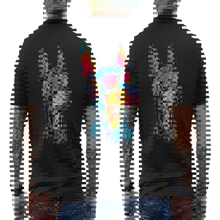 サングラスをかけたドーベルマン 犬のモチーフ 誇り高いドーベルマン メンズTシャツ バックプリント