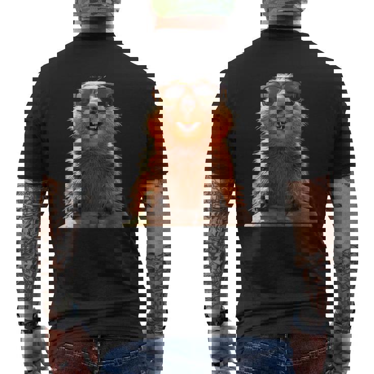 サングラスをかけたマーモット 齧歯類 地リス マーモット メンズTシャツ バックプリント