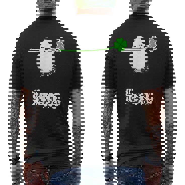 シマエナガ『四つ葉のクローバー』白い鳥【どうぶつフレンズ】動物 ゆるくて かわいい キャラクター イラスト メンズTシャツ バックプリント