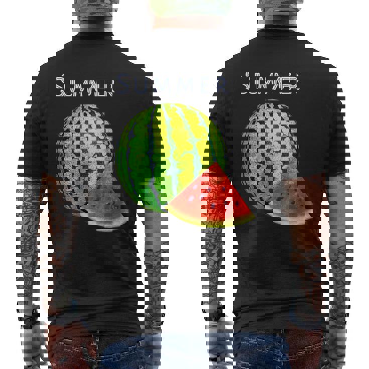 スイカ・夏【 サマータイム 】リゾート・夏 大好き／面白 イラスト メンズTシャツ バックプリント