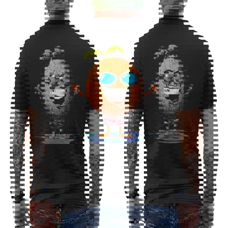 スイミングトランクとサングラスが付いた面白いココナッツ。 メンズTシャツ バックプリント