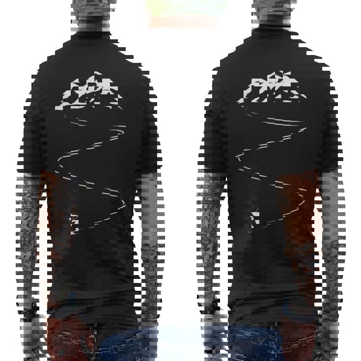 スキー 趣味 スキーヤー アルペンスキー ノルディックスキー スキーサークル クロスカントリー スキー好き メンズTシャツ バックプリント