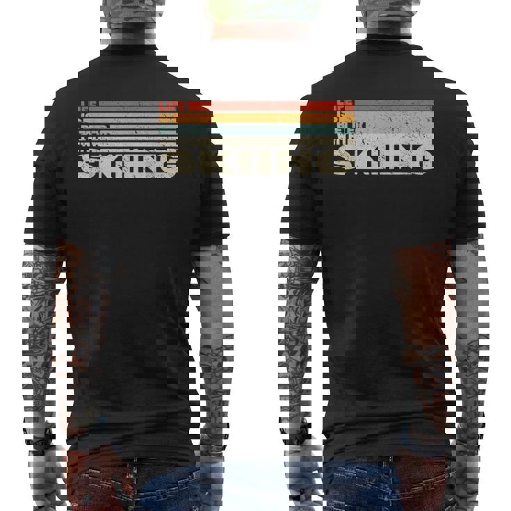 スキースノースキーヤーとレトロなスノウスキーで人生はより良い。 メンズTシャツ バックプリント