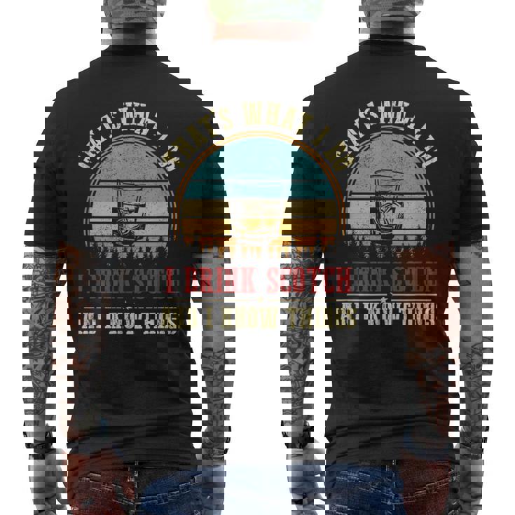 スコッチを飲みます＆アイ・ノウ・シングスファニー・スコッチ・ラヴァー・ウイスキー メンズTシャツ バックプリント