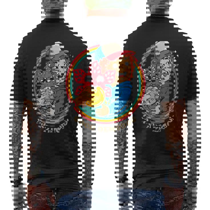 ストレンジャー・シングス ダスティン デモドグ ミーム 好奇心 コンパニオン 84 メンズTシャツ バックプリント