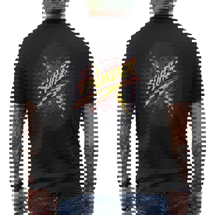 ストームファンのためのクールなサンダーステートメント衣装。 メンズTシャツ バックプリント