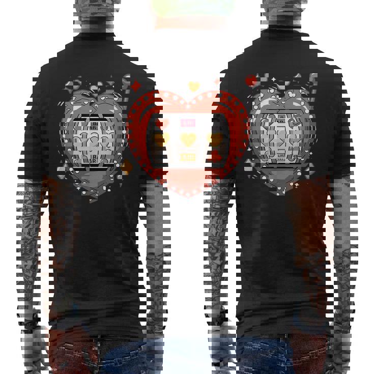 スロットマシンハートジャックポットカジノギャンブル愛好家 メンズTシャツ バックプリント