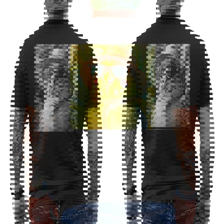 セキセイインコは休暇中、面白い動物、面白いオウム メンズTシャツ バックプリント